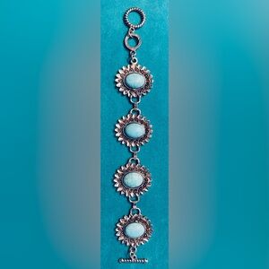 SILVER AND TURQUOISE LINK BRACELET /8 INCHES LONG/slightly tarnished